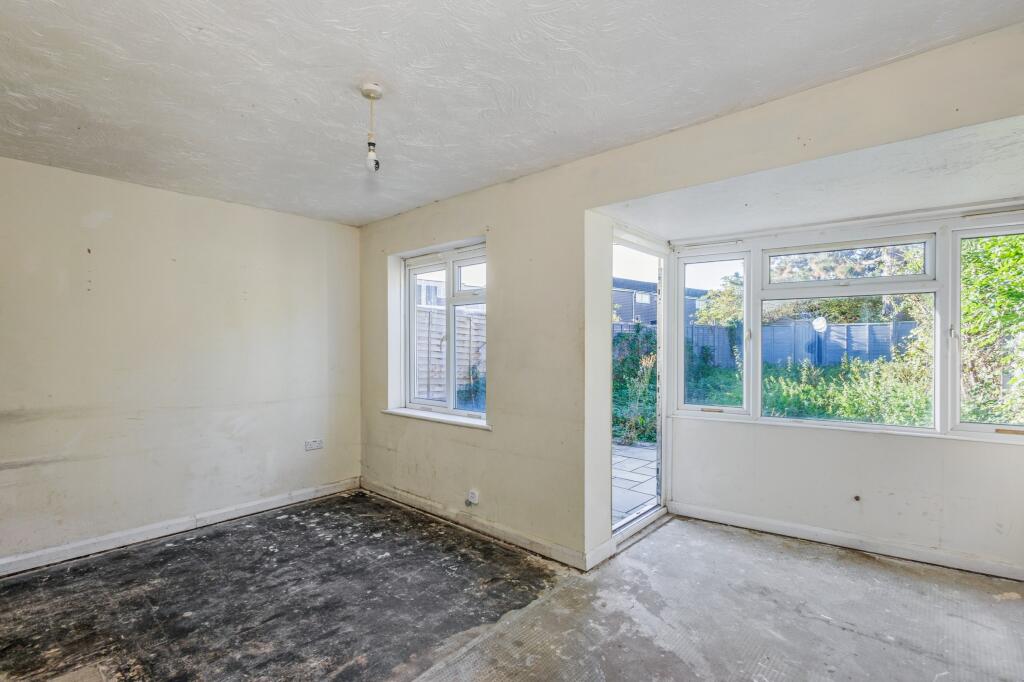 19 Wintringham Road, St. Neots, Cambridgeshire, PE19 1NX