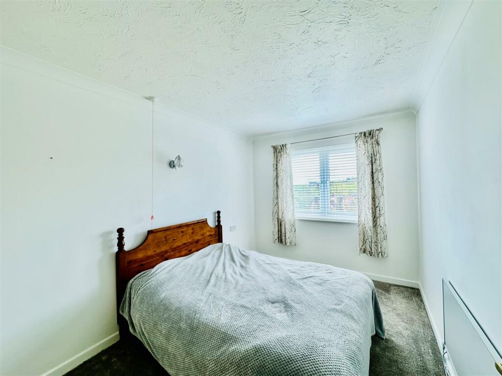bedrom 1 1.jpg