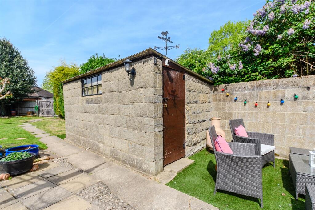 Workshop/Outbuildings