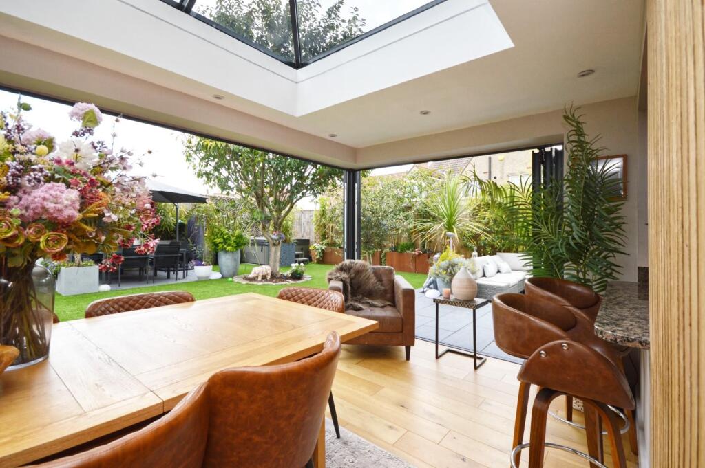 Open Plan Kitchen/Breakfast Room