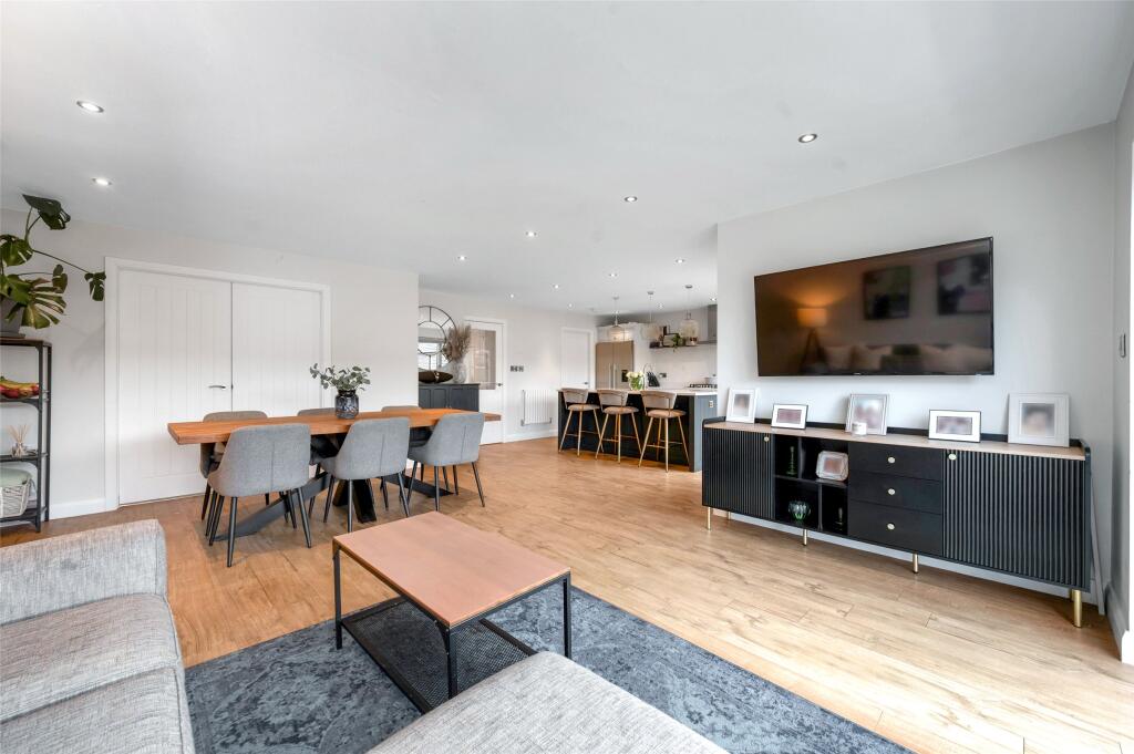 Living/Dining Kitch