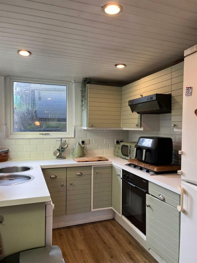 WhatsApp Image 2024-11-20 at 12.24.58 (4).jpeg