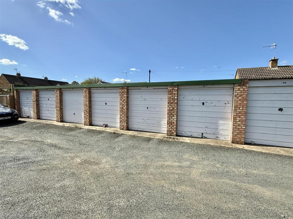 Garage Block