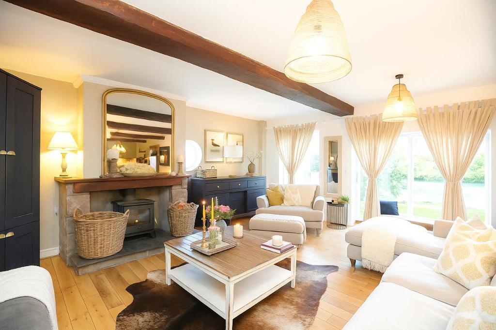 Sumptuous sitting room, river views