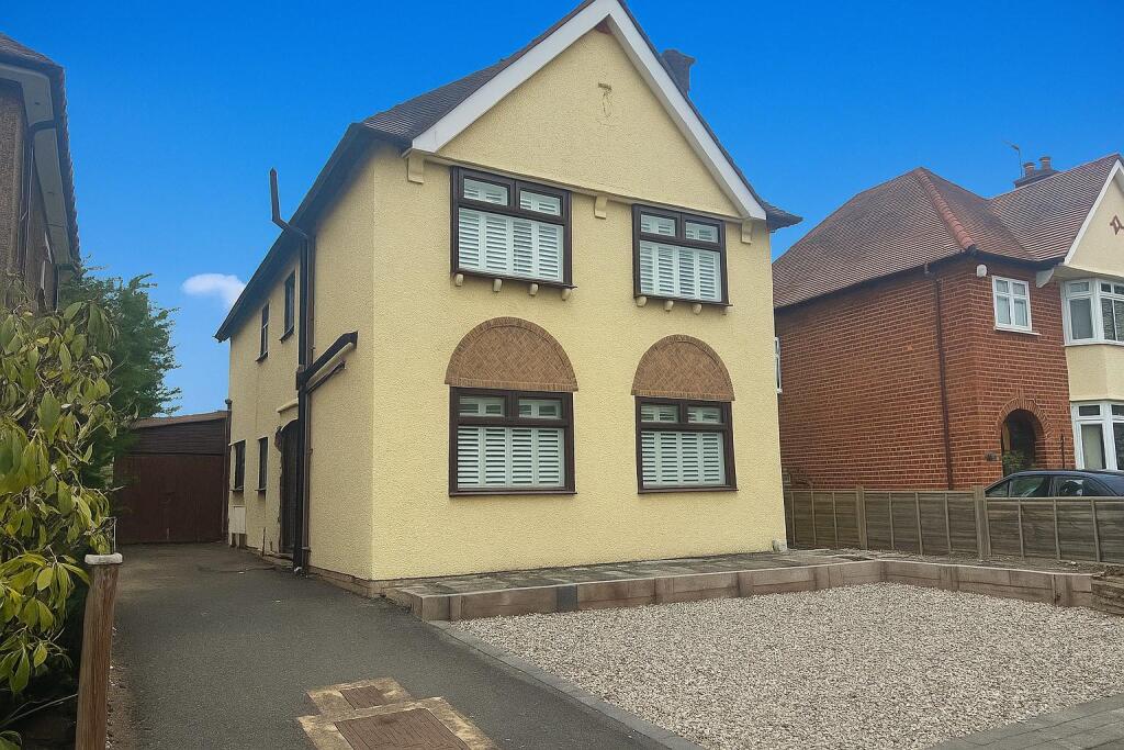 19 Collinsfield Front 4.jpg