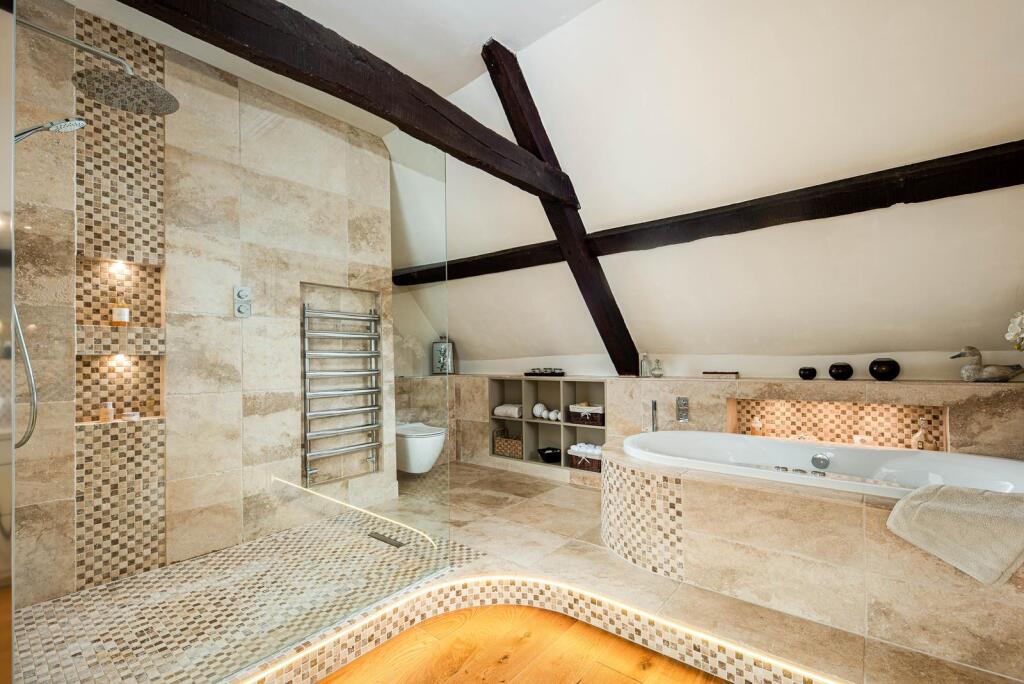 Bedroom1_Ensuite_1.jpg