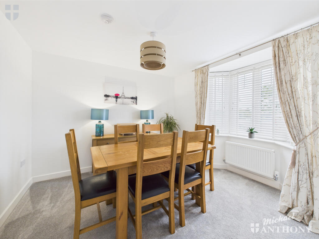 CAM03852G0-PR0297-STILL015