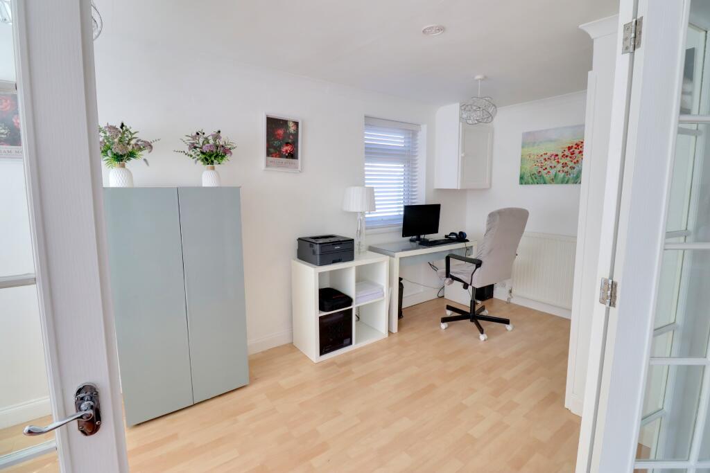 RECEPTION ROOM/STUDY