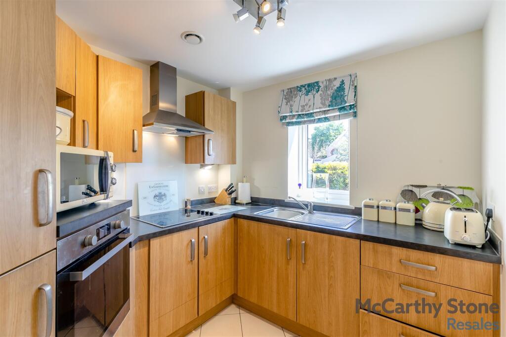 8645364-interior12.jpg