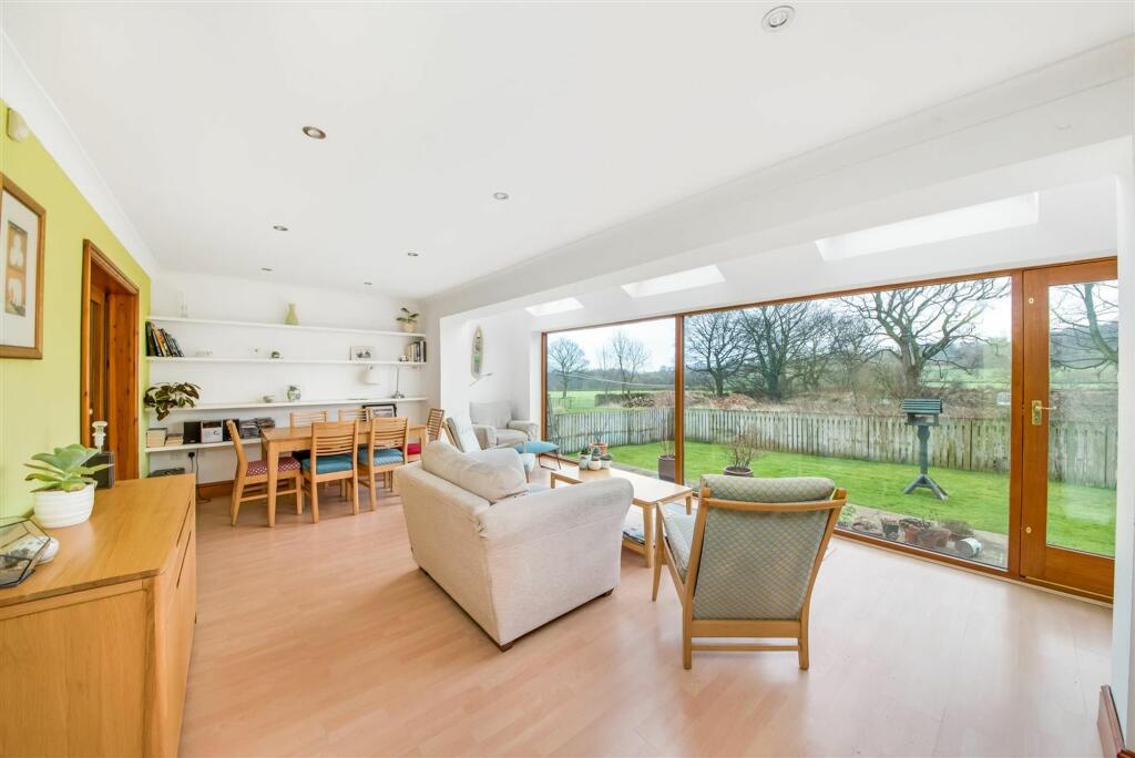OPENPLAN LIVING DINING KITCHEN