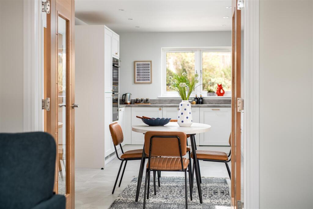 Kitchen_8.jpg