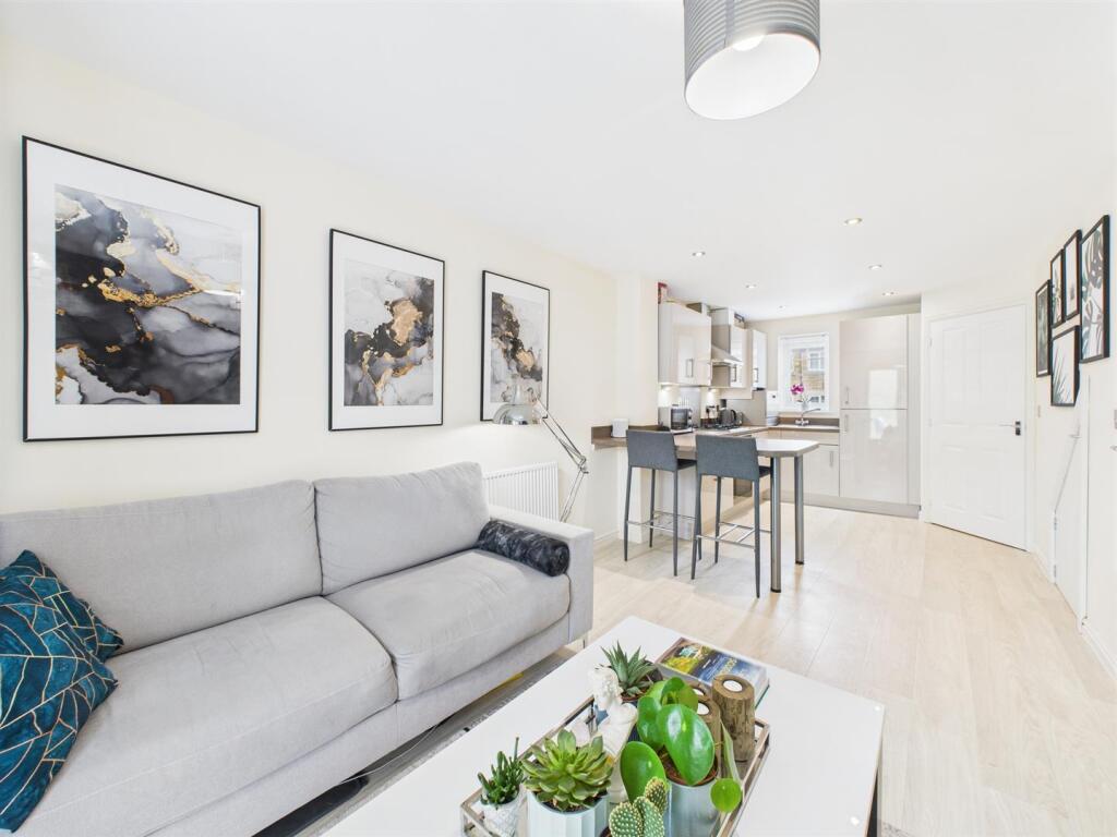 Open Plan Lounge/Kitchen/Dining Area