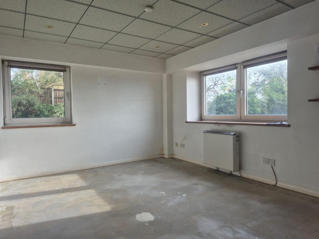 D79C5790-B4DE-4601-984B-FE3414637D8C T202511081714.jpg