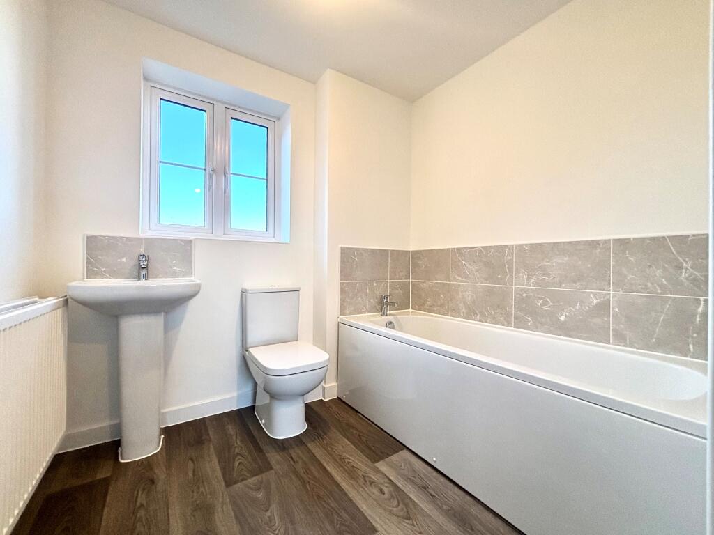 Martins Way, Stratford-upon-Avon, CV37 8YY