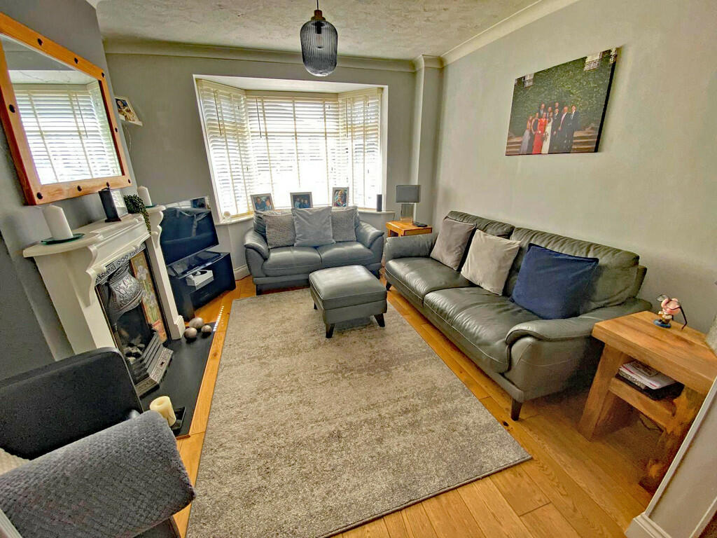 lounge 3