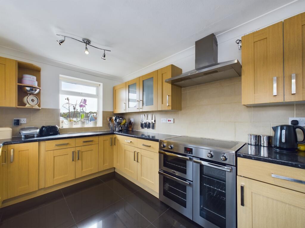 CAM03162G0-PR0165-STILL001 (1)