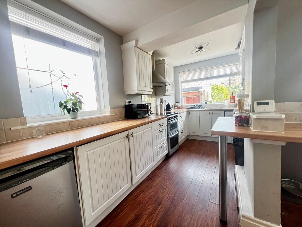 FITTED KITCHEN/DINER