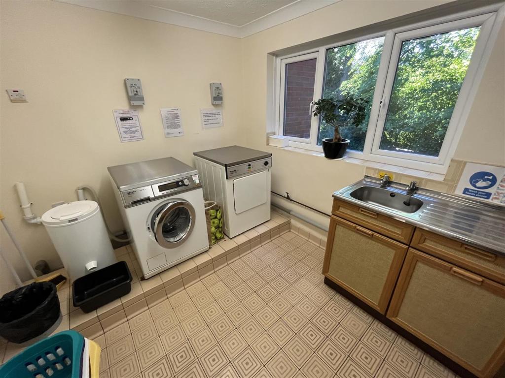 Communal Laundry.jpg