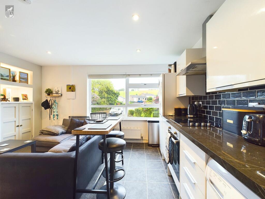 OPEN PLAN LIVING SPACE