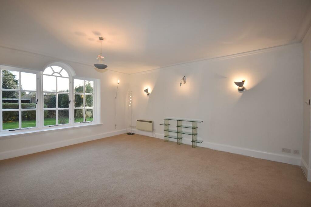 Sitting Room..JPG