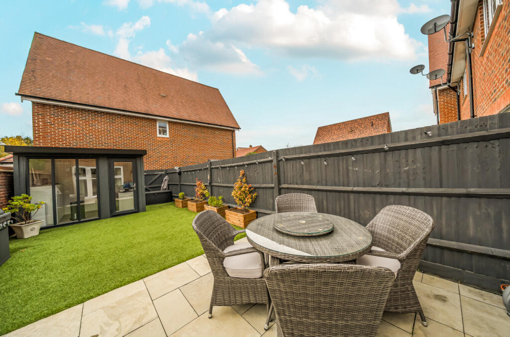 1371459-1-68ff6e0...