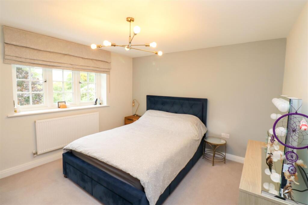 Bedroom 1 (1st Floor)