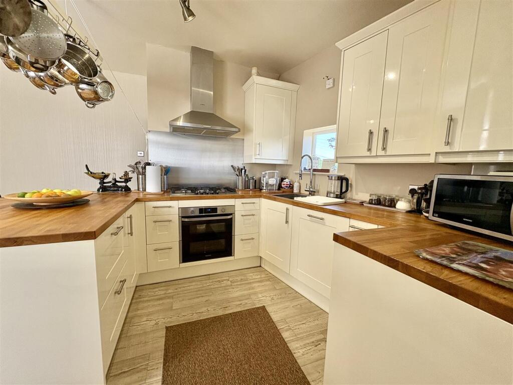 Bramleys Estate Agents - Rayner Road - Brighouse (