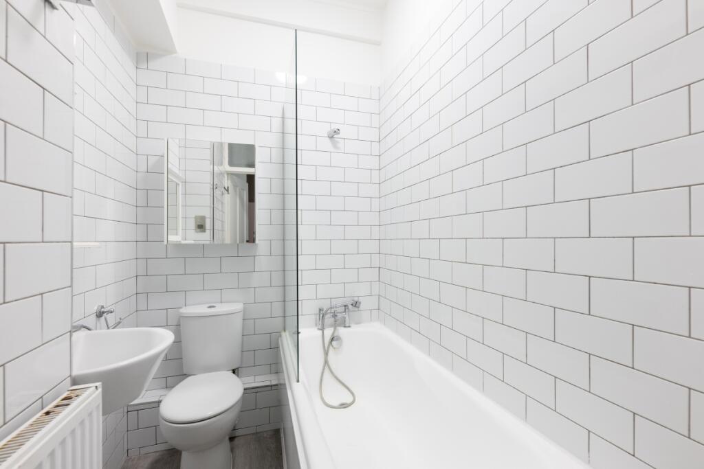 Cadogan Court F16...