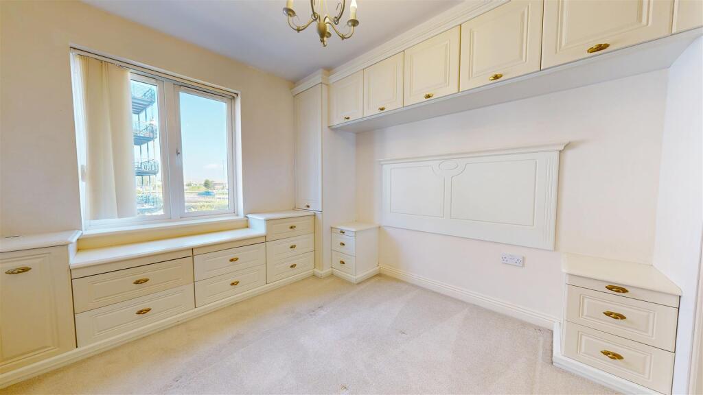 BEDROOM ONE PIC 1.jpg