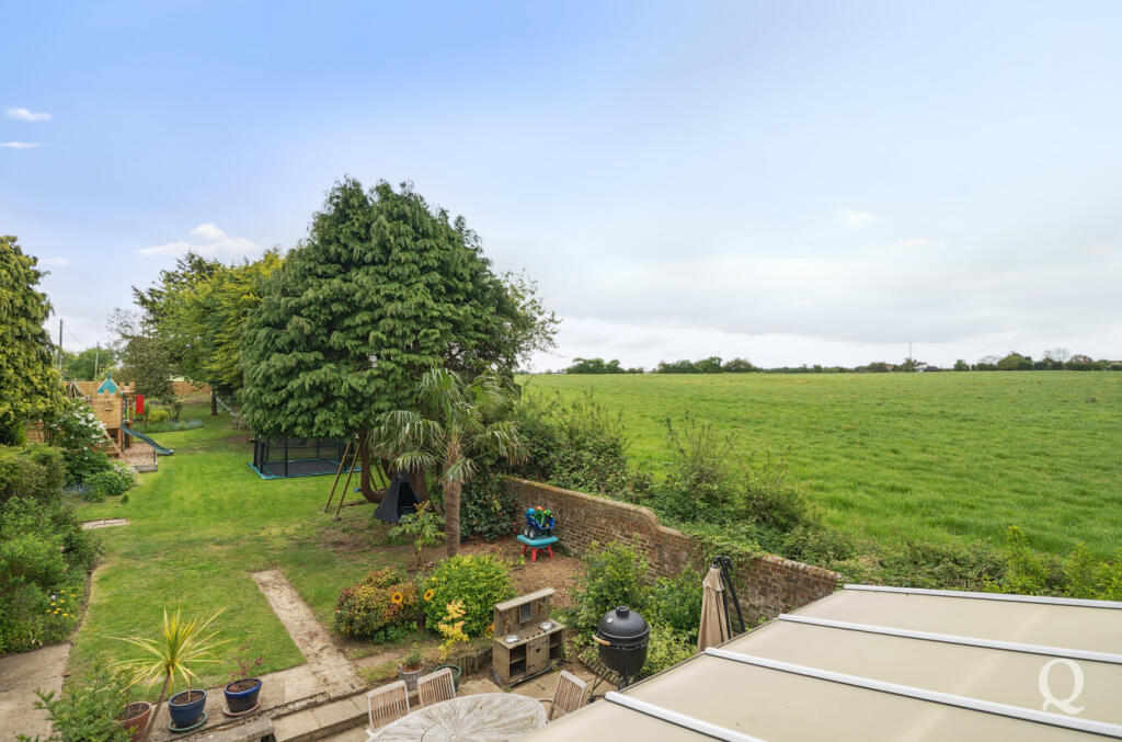 e8934856-7372-4c7...