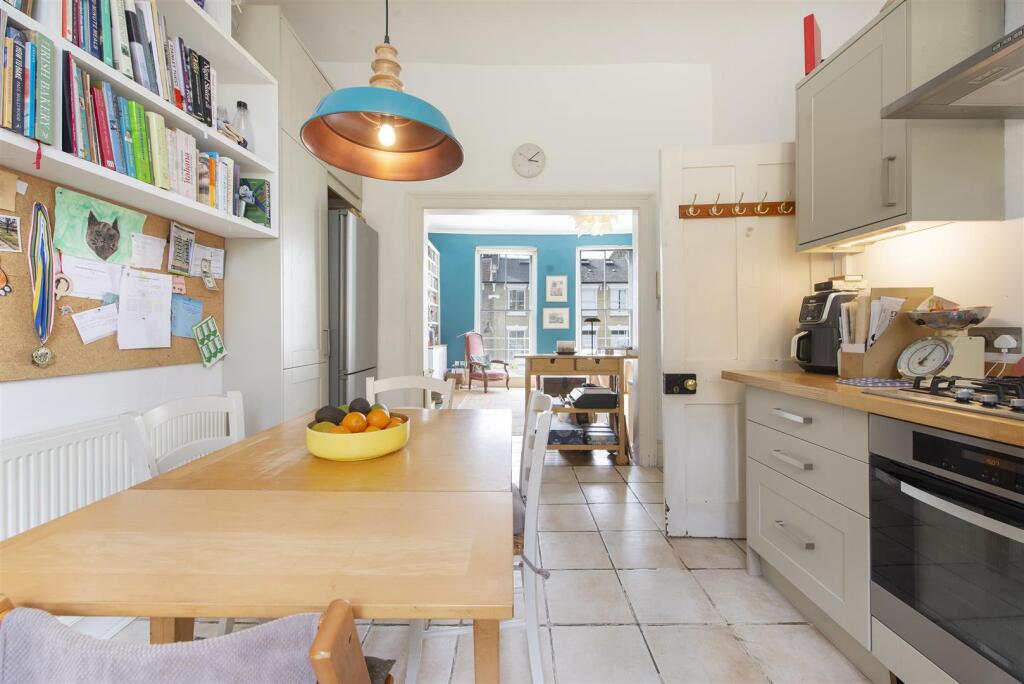 52144 Hi res (11).jpg