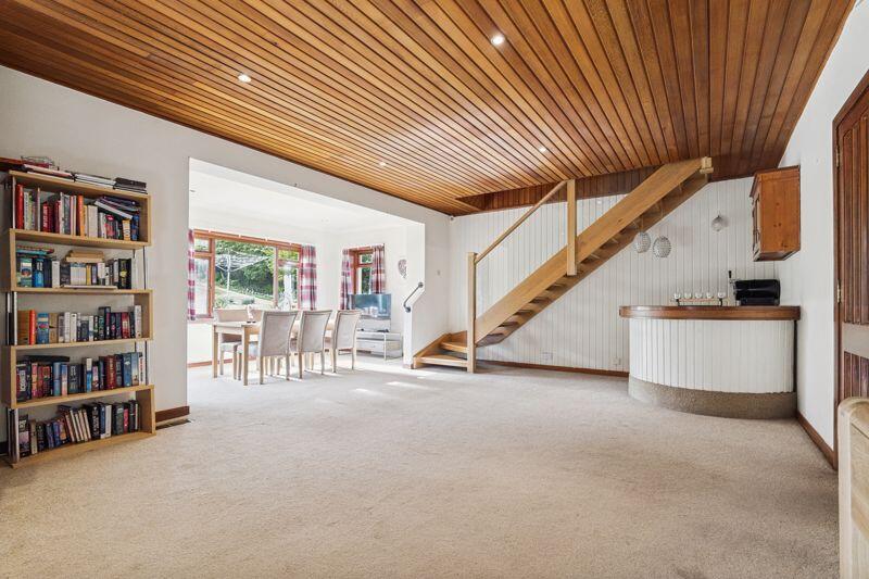 Lounge/Dining Angle 7