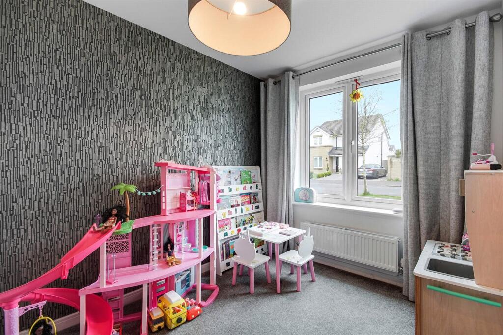 Sitting/Play Room