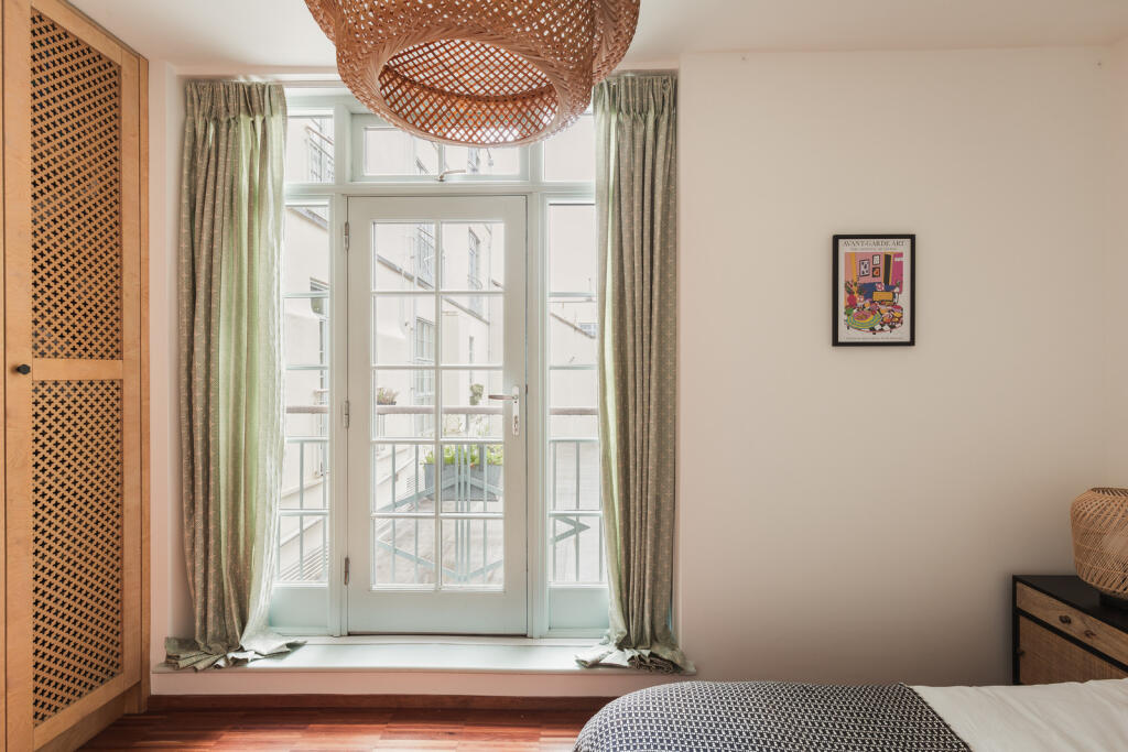 216497 - 24_5_INIGO E9 6DW_5.JPG