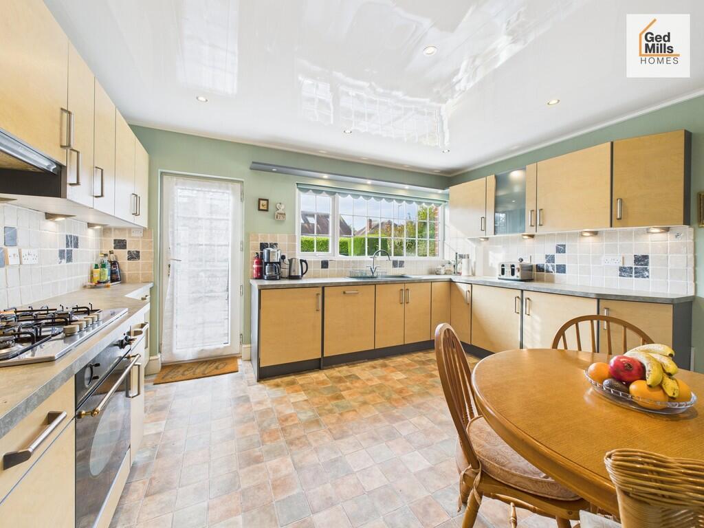 CAM04261G0-PR0103...