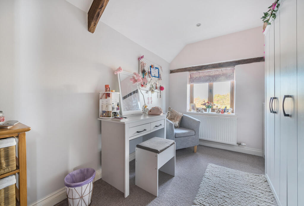 1384815-11-6925c1...