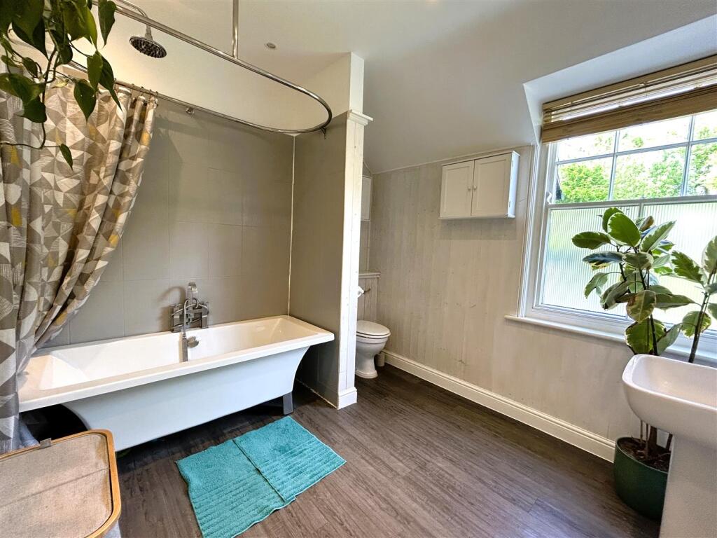 bathroom.JPG