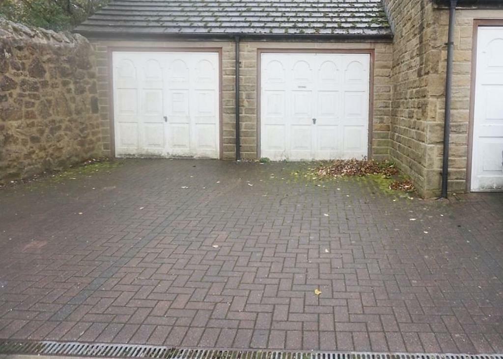 garage 1.jpg