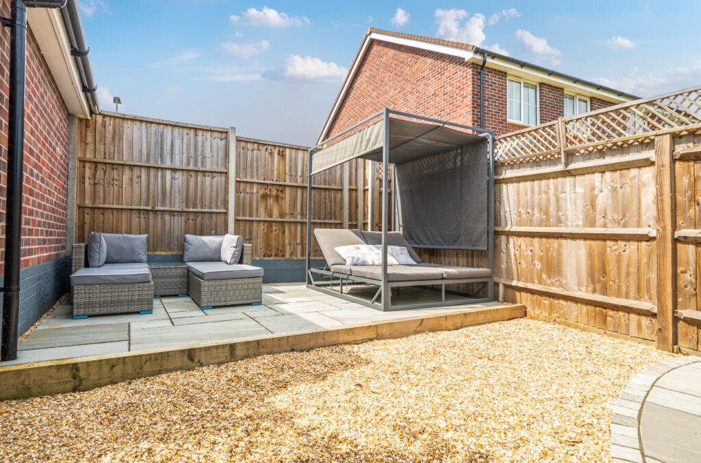 21-6813b26f655ff-...