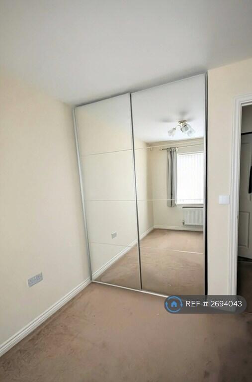Bedroom 3 Wardrobe