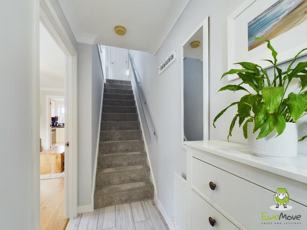 CAM03778G0-PR0143-STILL011