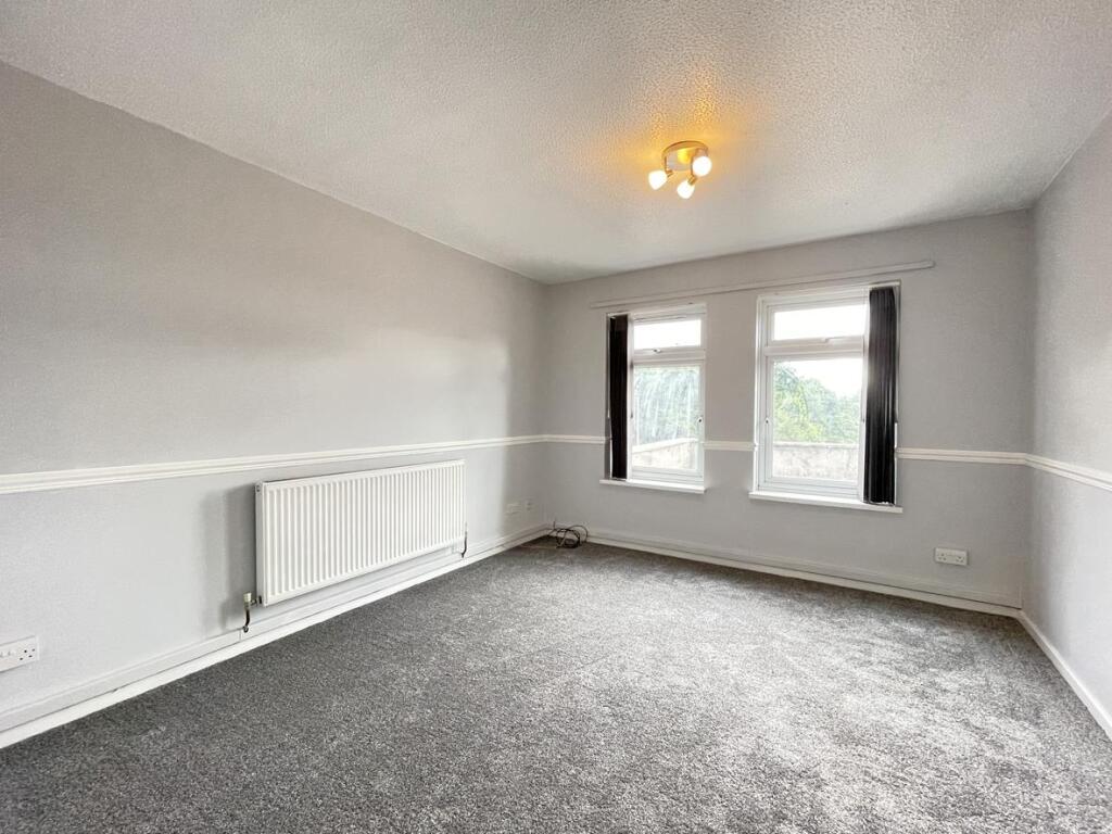 Bourne Close 27 - Lounge FP.jpg