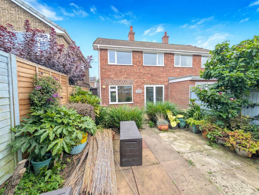 26 Beaumont Avenue, Ashby