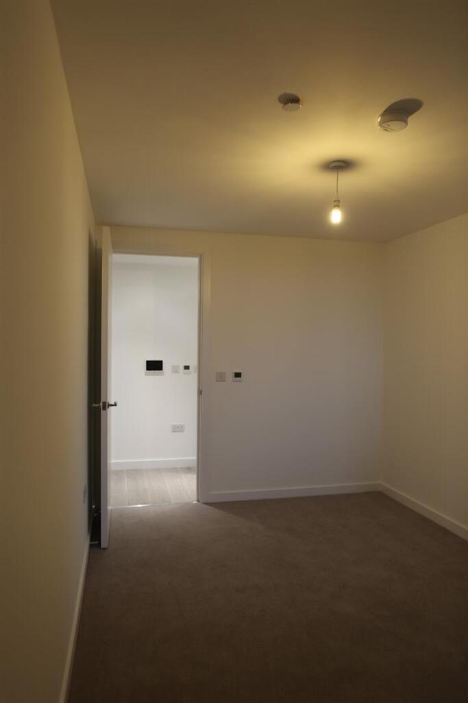 Bedroomm2.JPG