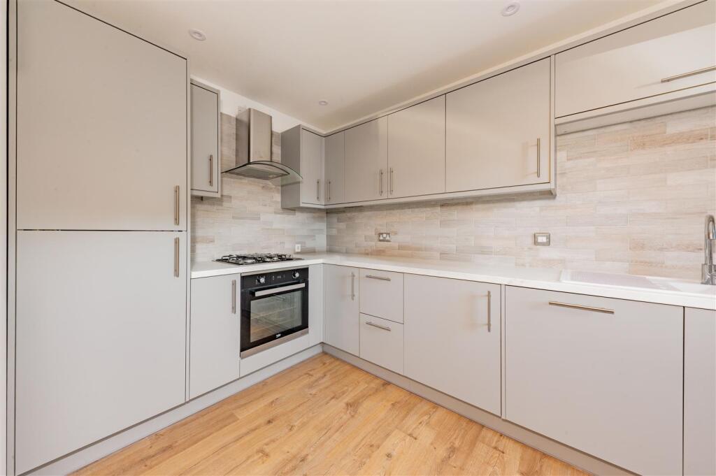 13 Harestane grove Dundee-4.JPG