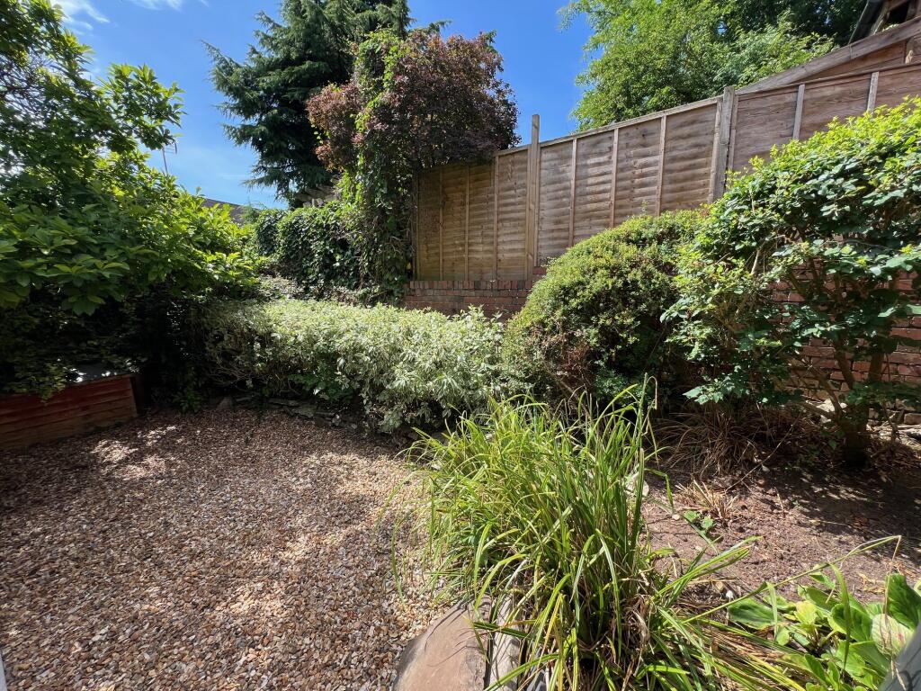 67CranbrookRd_CommunalGardenRear