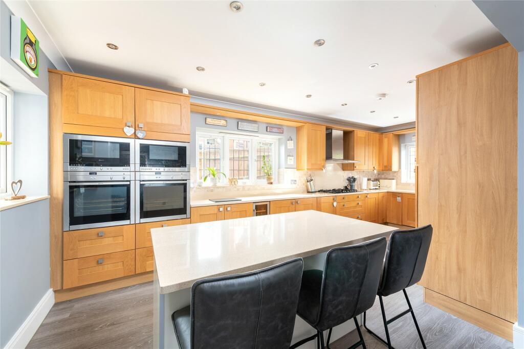 Kitchen/Breakfast