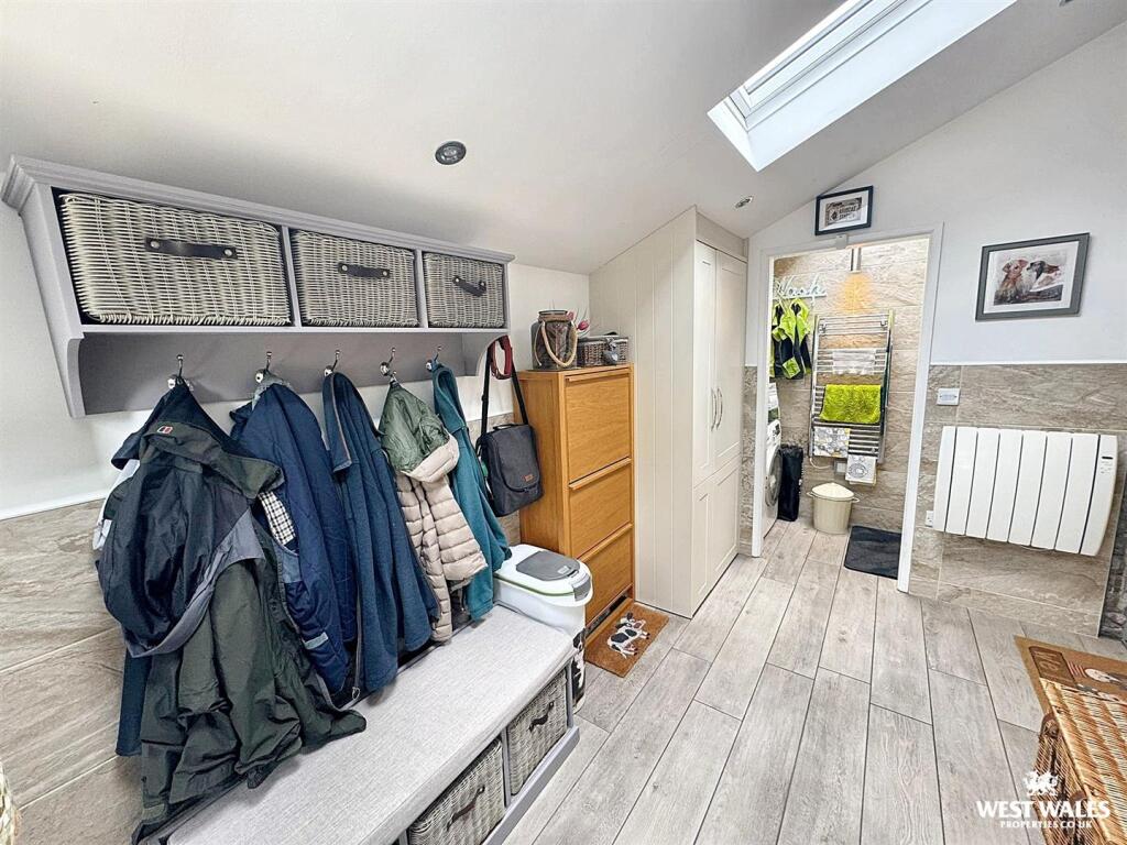 WhatsApp Image 2025-09-29 at 11.28.11.jpg