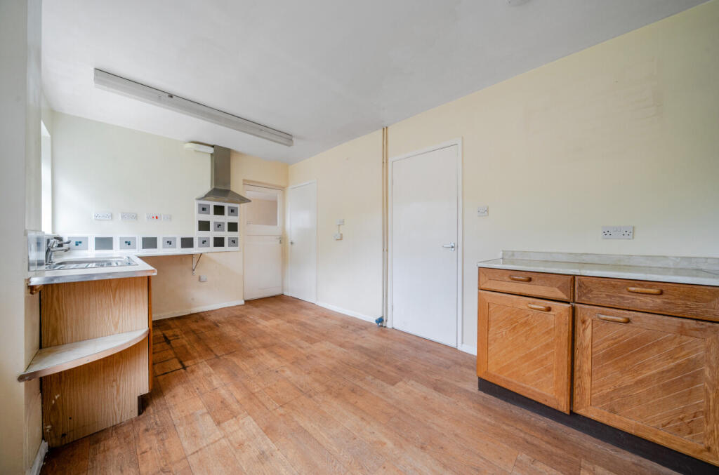 1347407-8-68b879a...