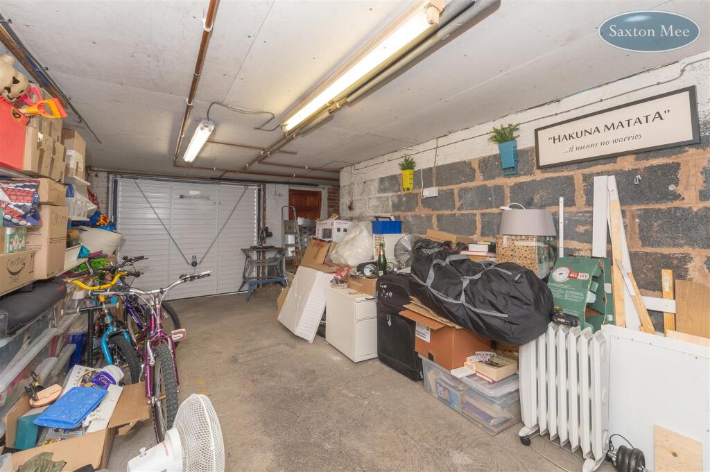 12 Forres Road, S10 1WE - garage 1093.jpg